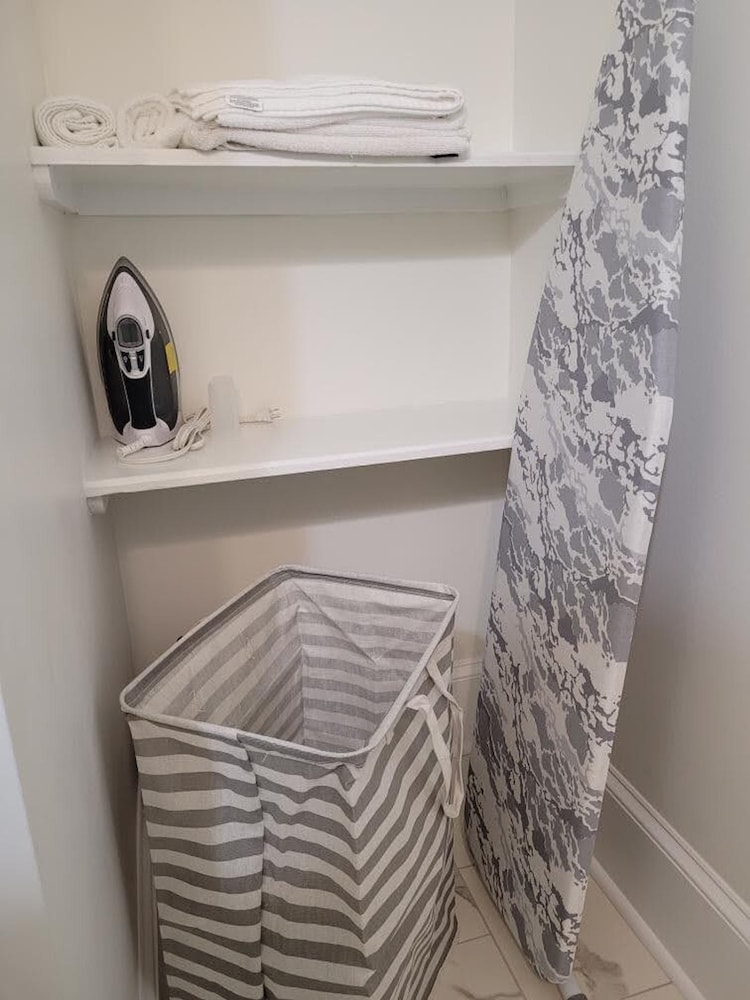 Walk to Duke Campus 1 Bedroom in Trinity Park