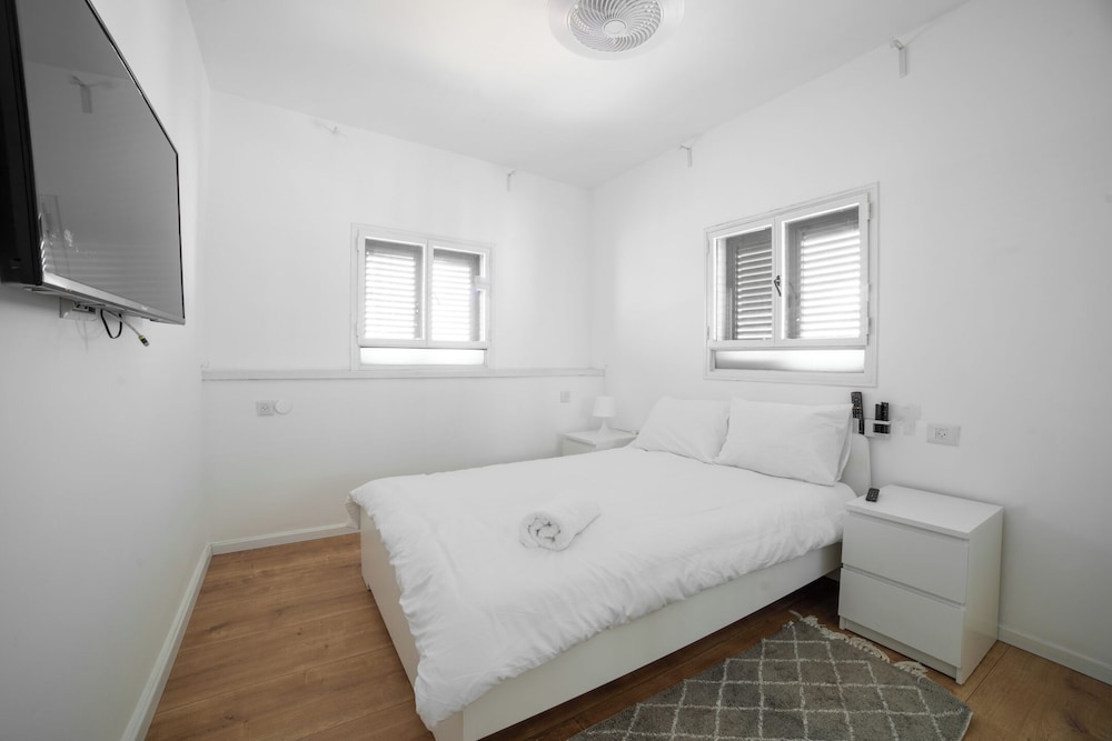 O&OGroup- Classy 3-BR with Stunning View view 5