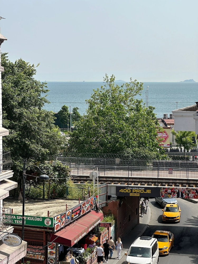 Rose Bouquets Otel - Image 7