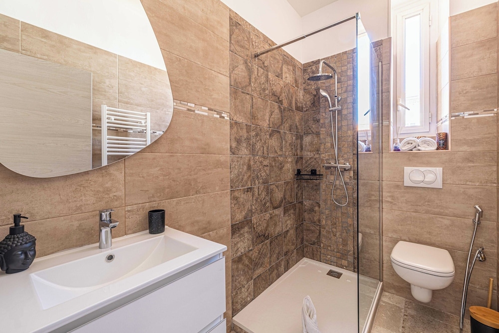 Nice Apartment With a/c - 1bd/4p - Heart of Cannes