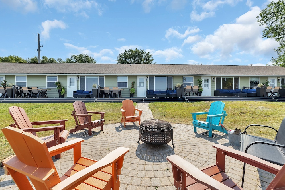 Rizzy's on the Lake - Property Image 32