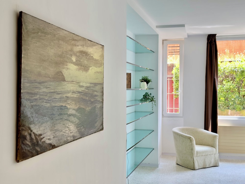 Navigli Apartments