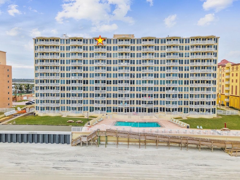 The Shores Club 1105