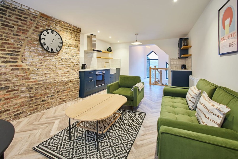 Host Stay Sea Salt Apartment
