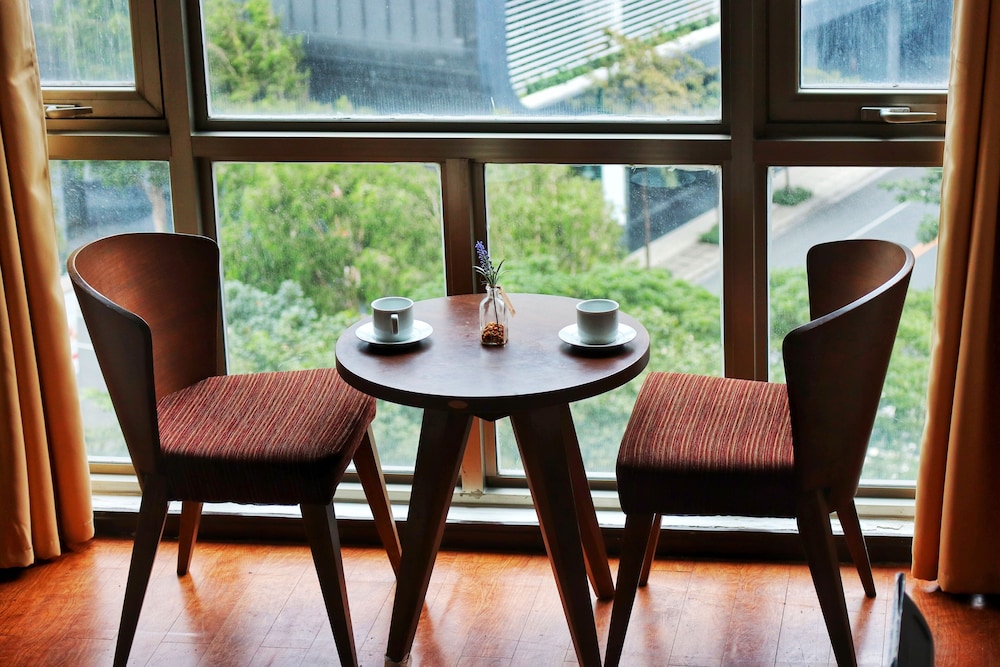 Forbeswood Parklane view 4