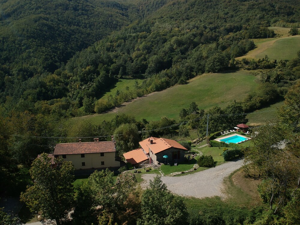 Vecchia Fornace La Piastra Agriturismo with pool, Abetone view 5