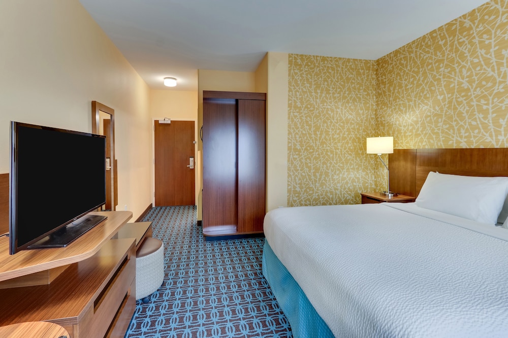 Dunn Vacations - Fairfield Inn Suites Dunn I-95 - Property Image 29