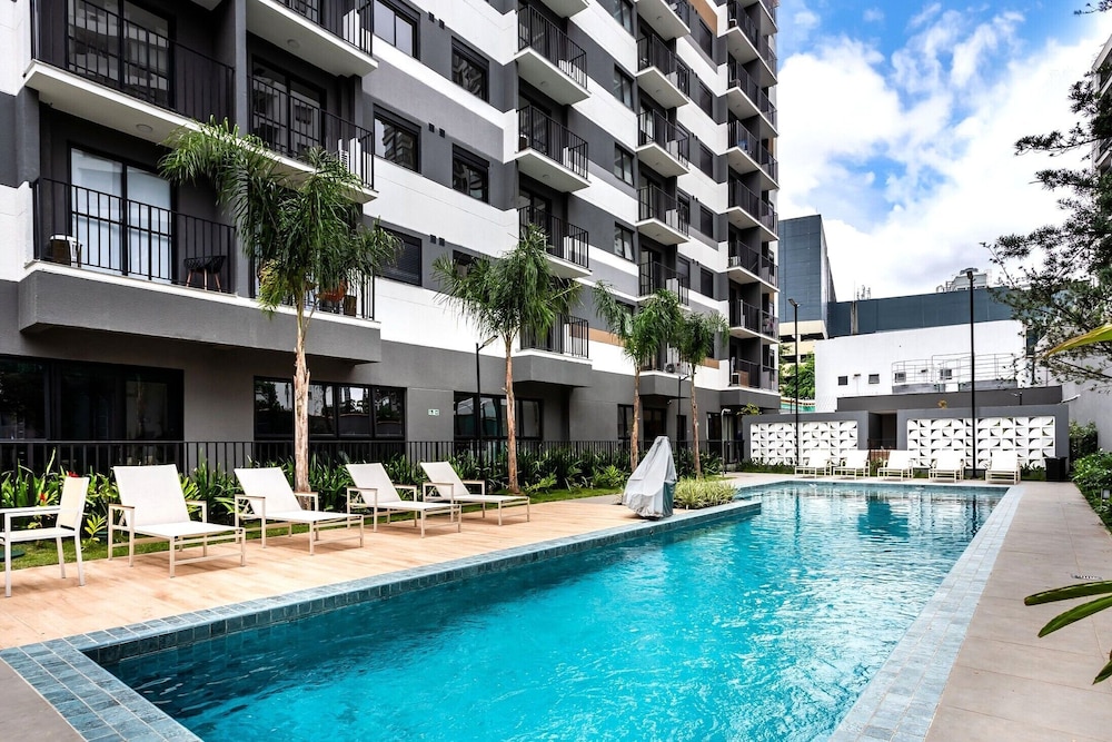 Piscina-AC-Academia-Brazilian Corner
