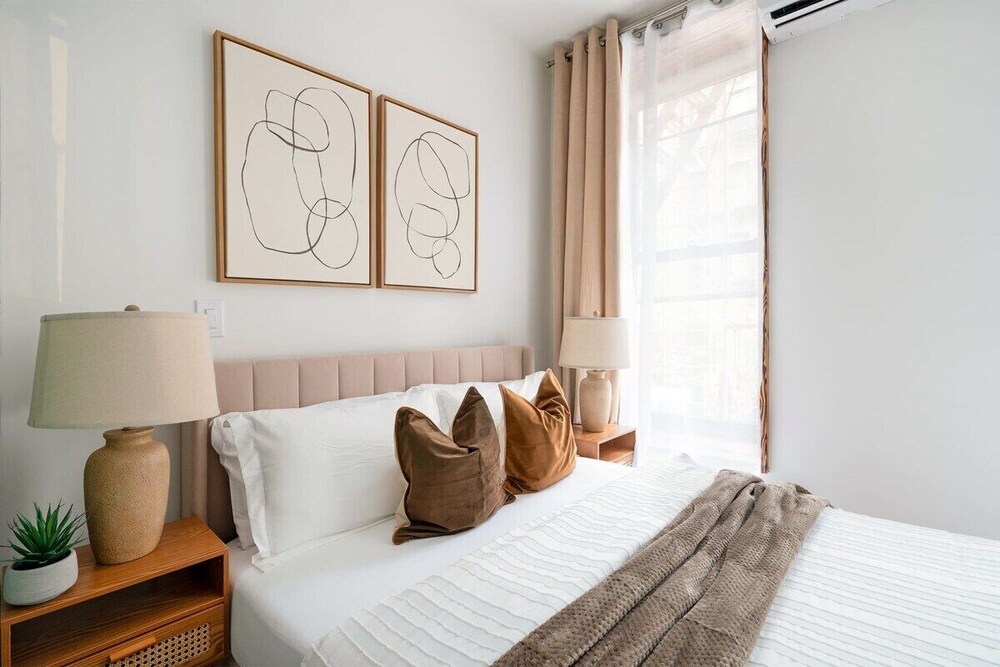 317 UES Apartments