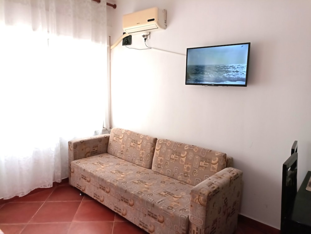 Apartment Shkëmbi i Kavajës Beach,