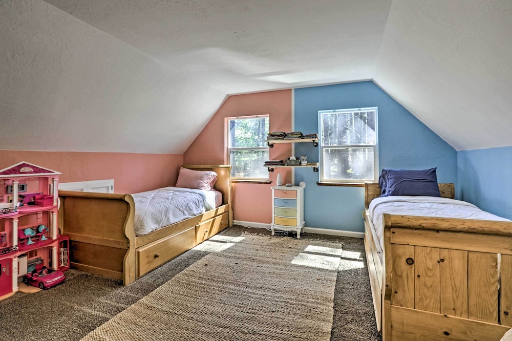 1 Mi to Heavenly Ski Resort: Retreat w/ Hot Tub