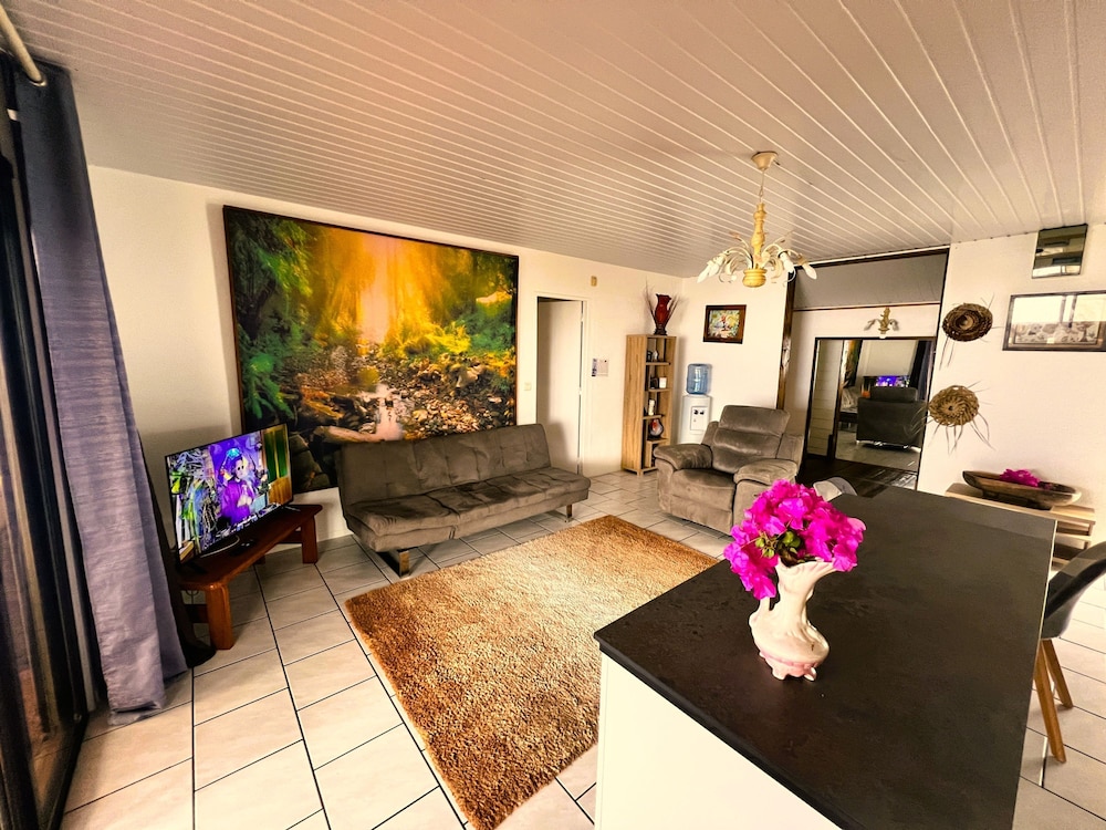 Tahiti - The Cozy Corner