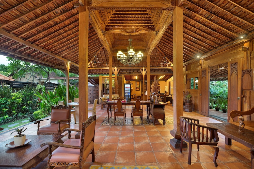 Mahe Garden Inn and Villas view 4