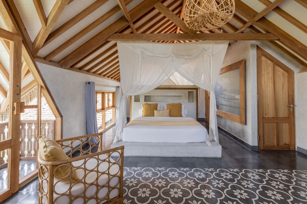 Villa Palm Jari 1 by Alfred in Bali - Architectural 2 Bedroom Pool Villa Berawa Canggu