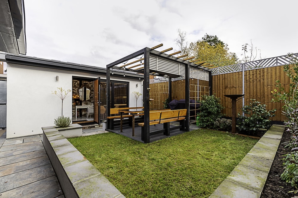 outdoor bbq area