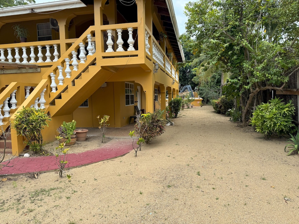 Caribbean Shores Bed & Breakfast