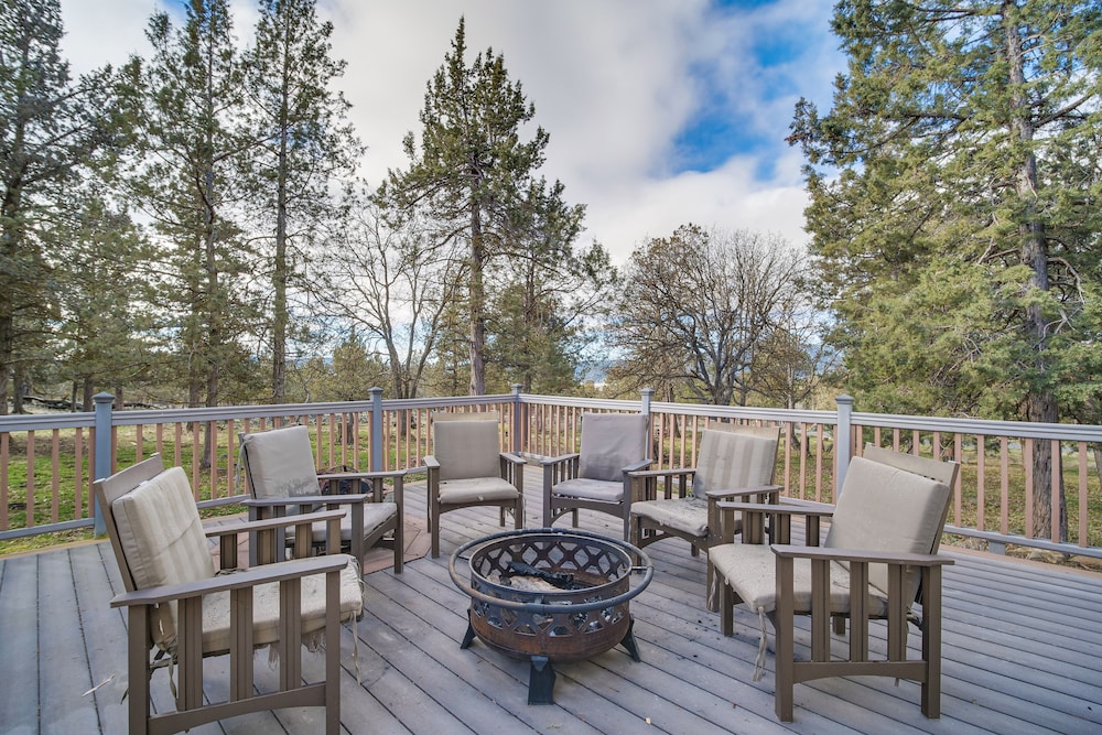 Klamath Falls Vacation Rental w/ Resort Amenities! view 4