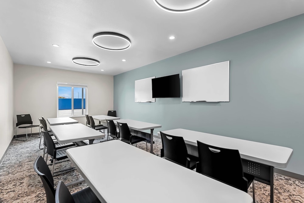 Everhome Suites Brownsville