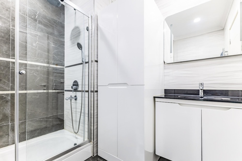 Chic Residence 5 min to Bagdat Ave in Kadikoy