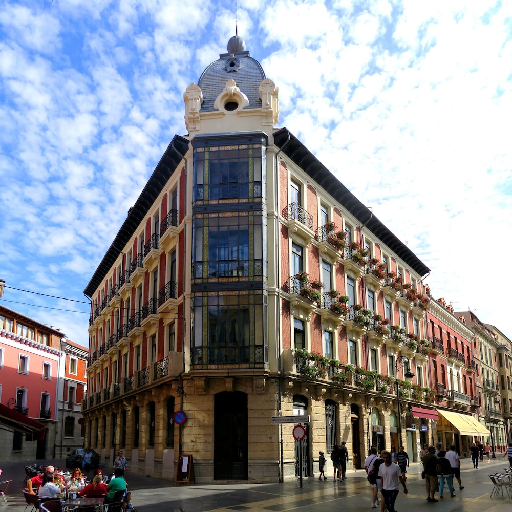 LeonHostel