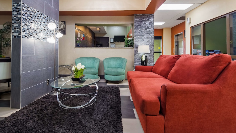 Kansas City Vacations - SureStay Plus Hotel by Best Western Blue Springs - Property Image 5