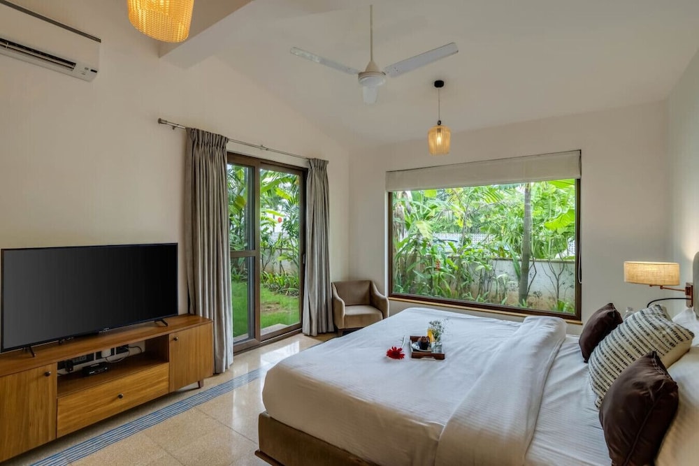 Villa Ayana 5bhk With Pool and Near the Beach