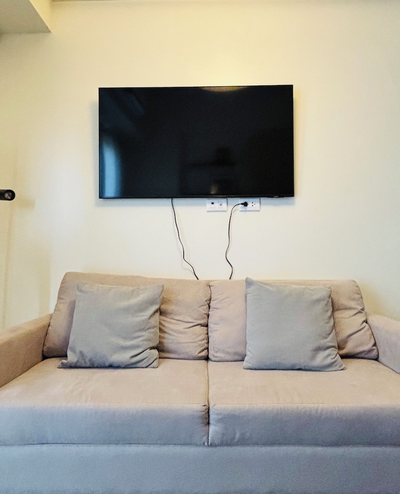 Nature Lovers' Paradise in Iloilo City - Cozy Condo Rental