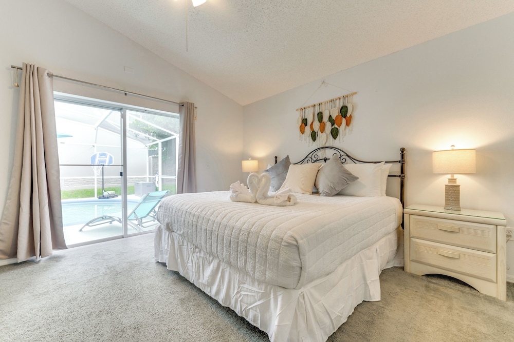 4 Mi to Disney: Home w/ Pool Table, Outdoor Oasis!