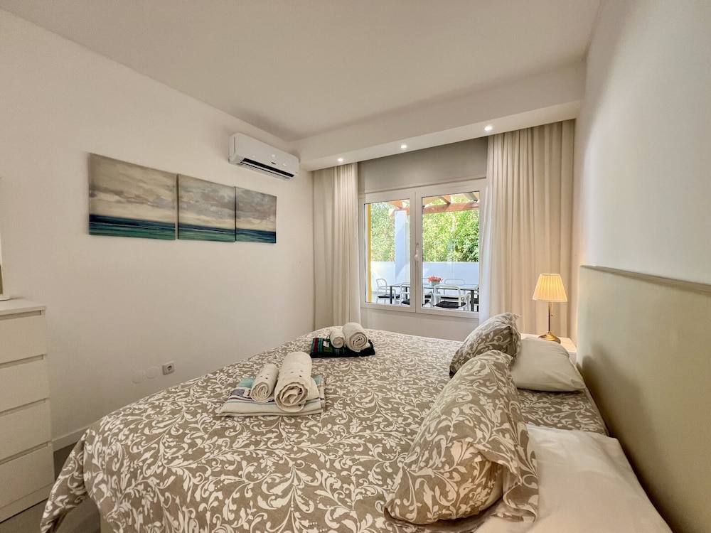 Vilamoura Club Villa 1 by Homing