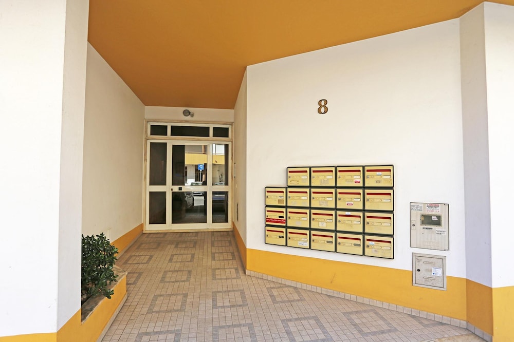 EE 02 - Bedroom 2 in Rossio Entrance Guesthouse
