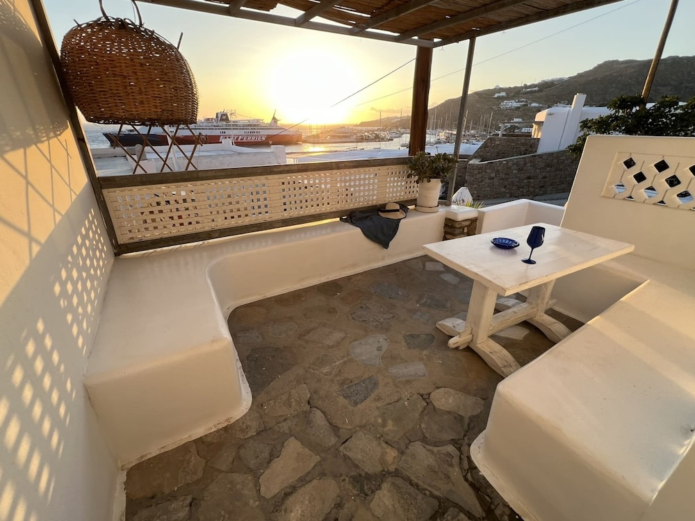 Mykonos Violet Nest - Sea View Escape photo 2