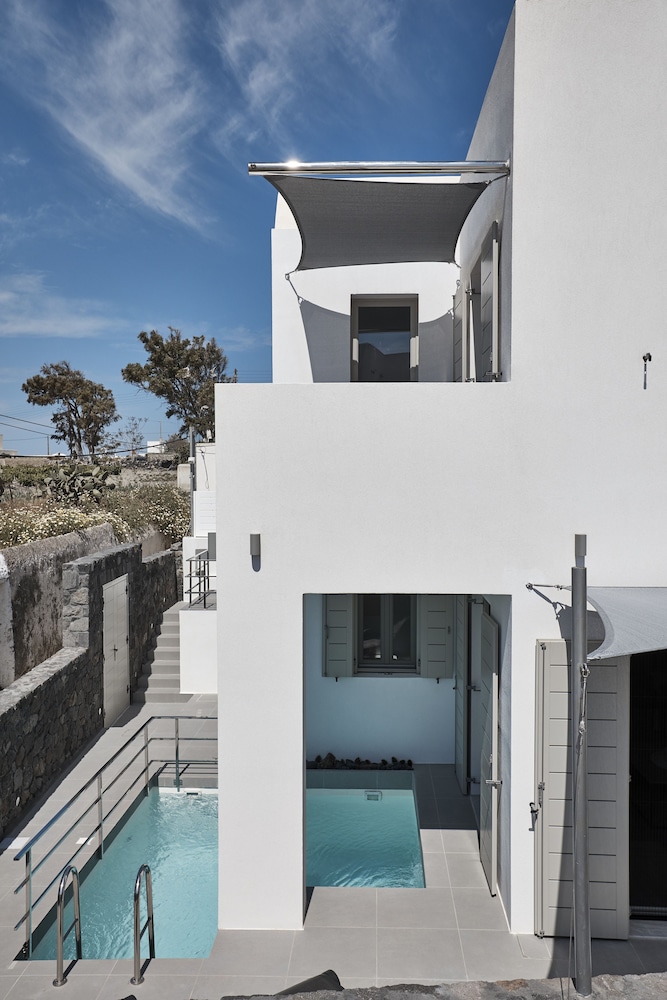 Alchemy Luxury Villa
