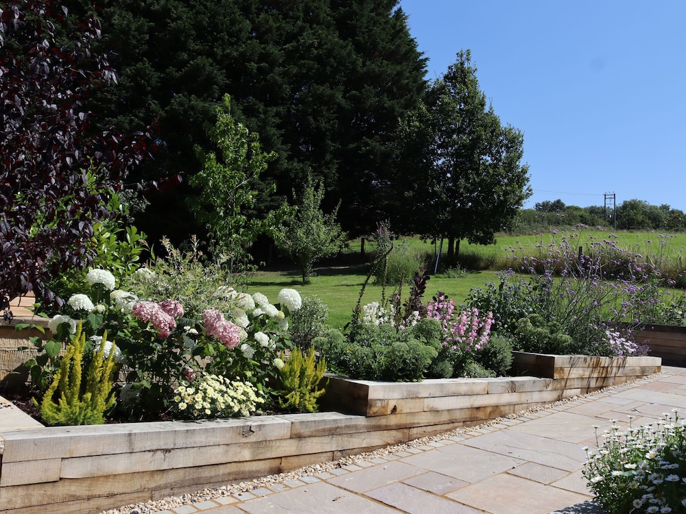 Leafield House @ Nables Farm