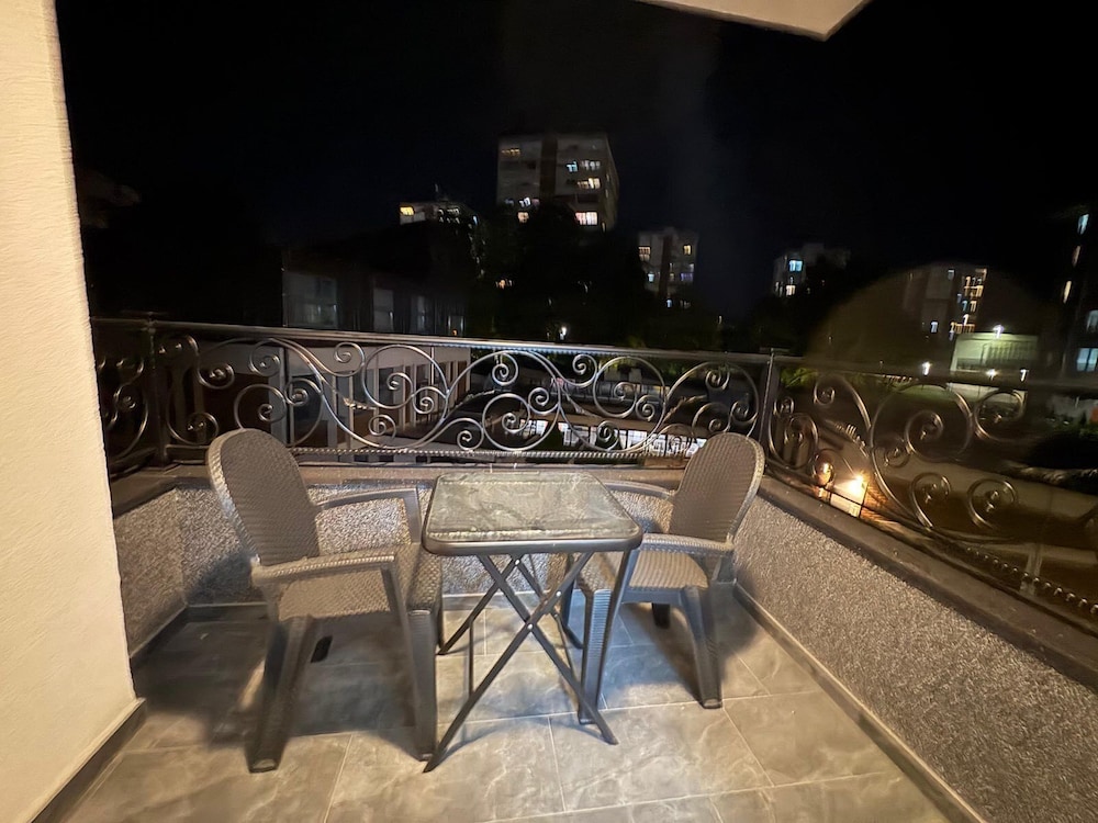 I&I Apartments 36