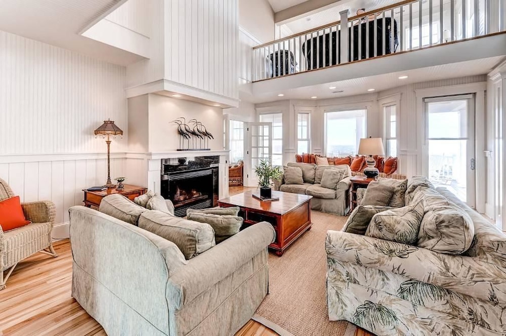 Chirico House 6 Bedroom Holiday Home By Bald Head Island