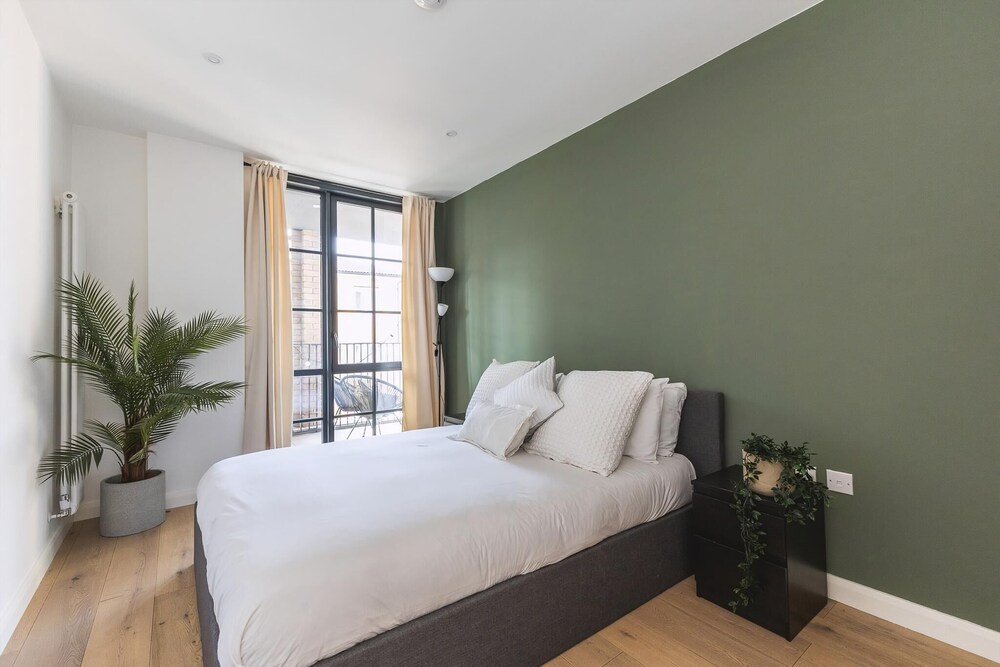 Stylish Hackney Wick Apartment With Terrace
