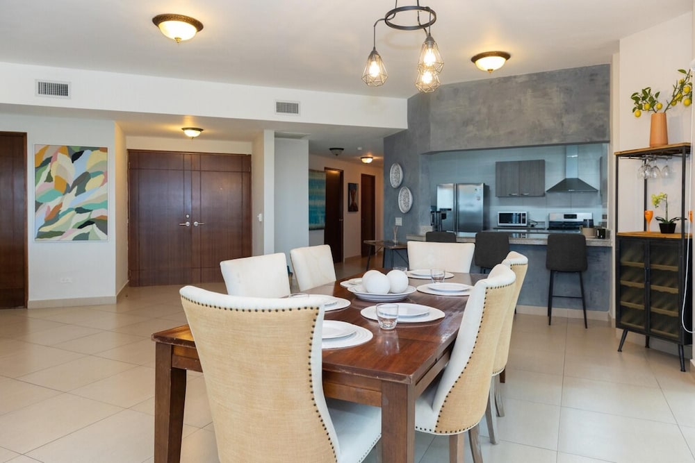 The Golf-view Condo by Acomodo