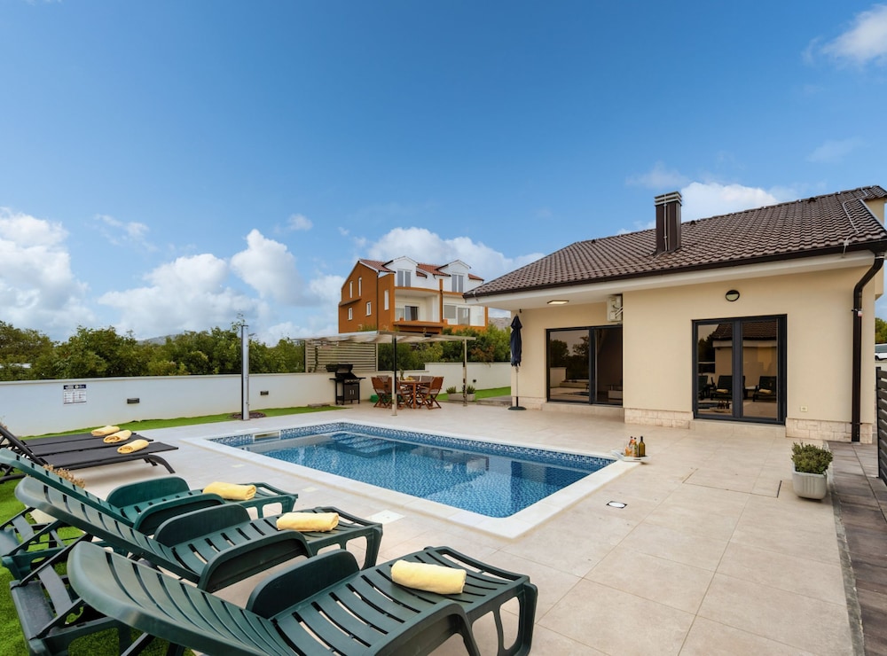 Villa Shaula 2