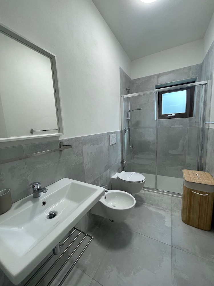 Modern 2 Bedroom Flat Near Rosolina Mare Beach