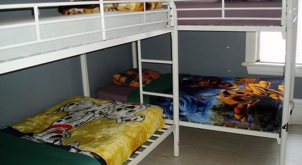 C&N Backpackers Hostel - Vancouver