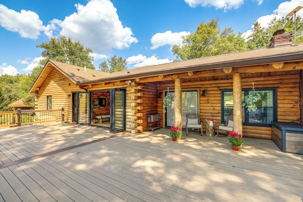 Deck, Sauna & Fire Pits: Upscale Belle Mead Cabin