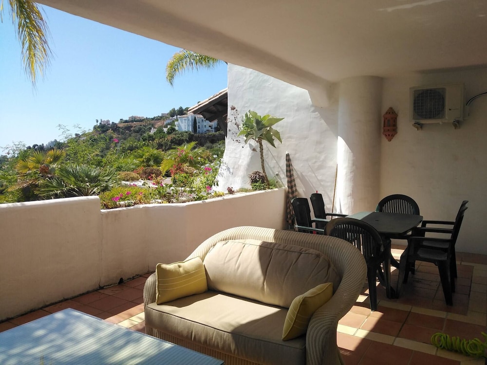 Tranquil 3 Bed Apt In La Quinta Close To Golf
