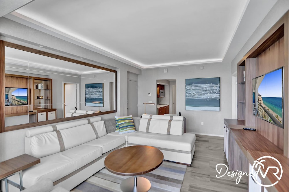 Stunning Beachfront Luxury- Your Perfect Getaway!
