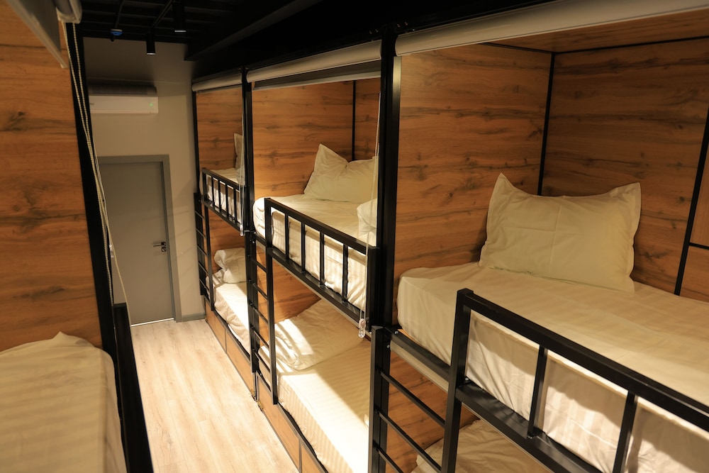 DOO Hostel