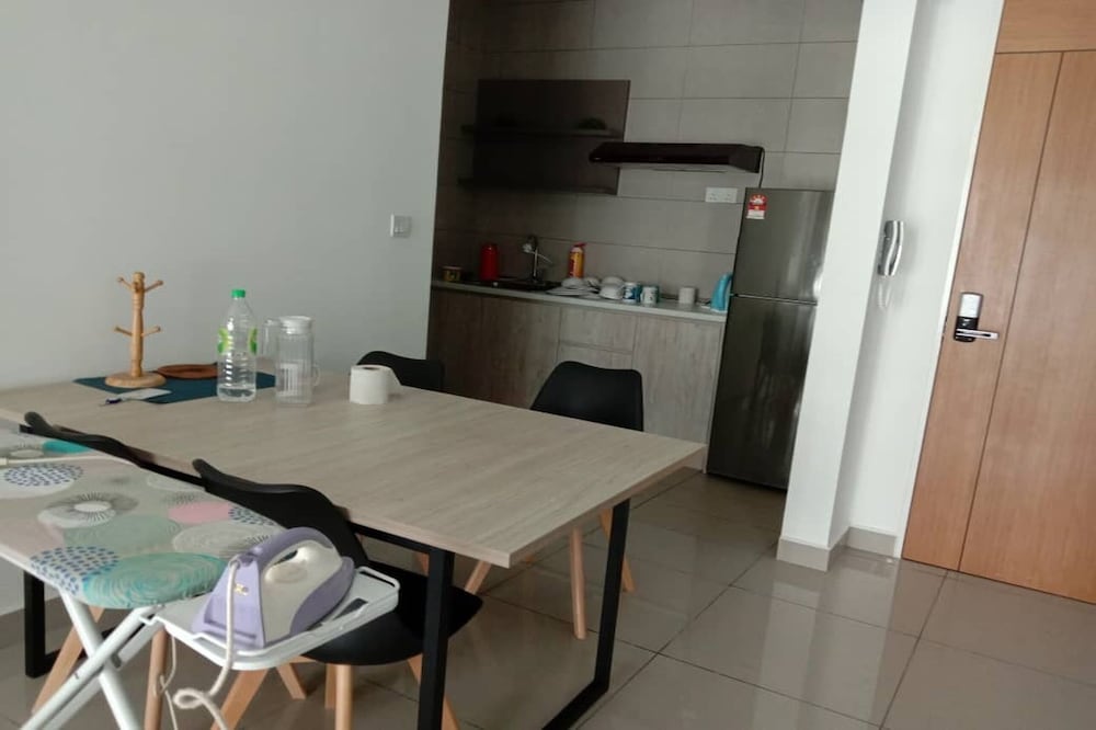 Conezion @ IOI Resort Apartments