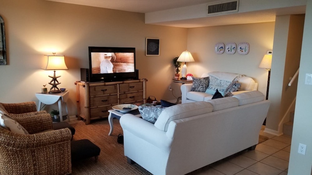 Kingsland Vacations - 1149 Beachwalker - Property Image 1