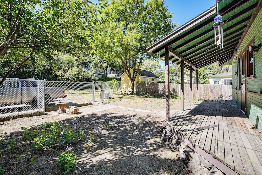 2 Mi to Downtown Spokane: Nurse-ready Rental