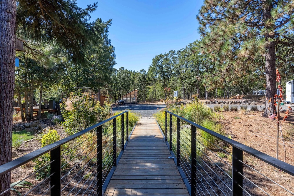 Happenstance Vineyards 2 Bedroom Home