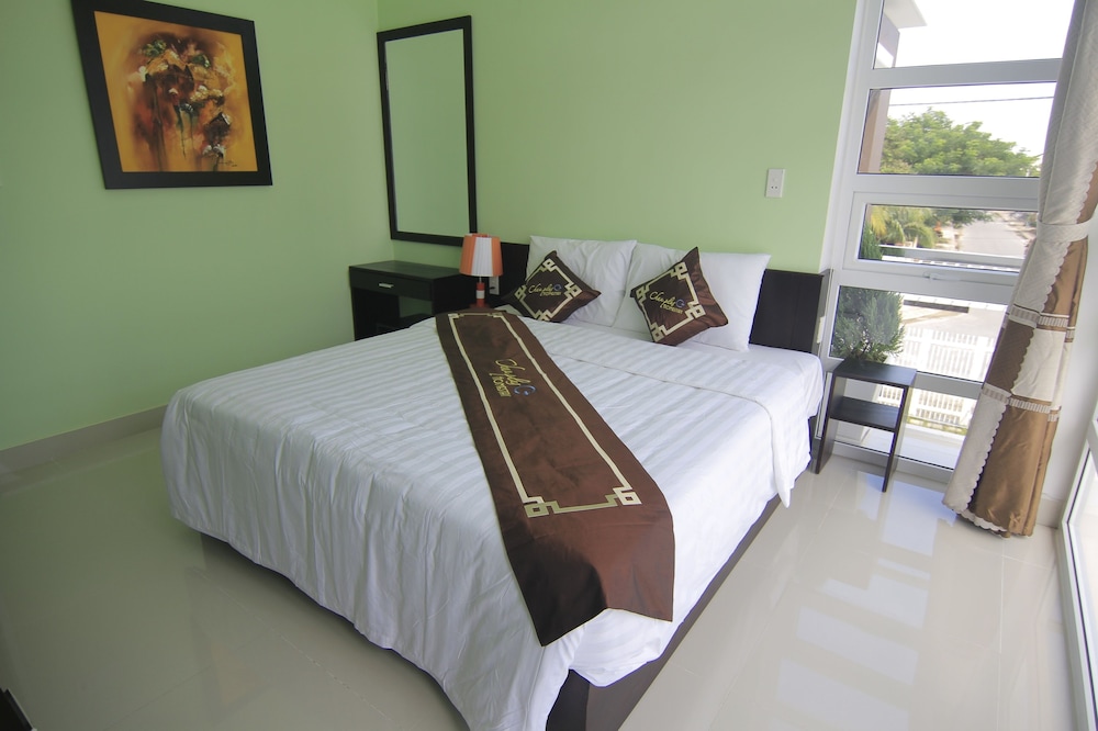 Chau Plus Homestay
