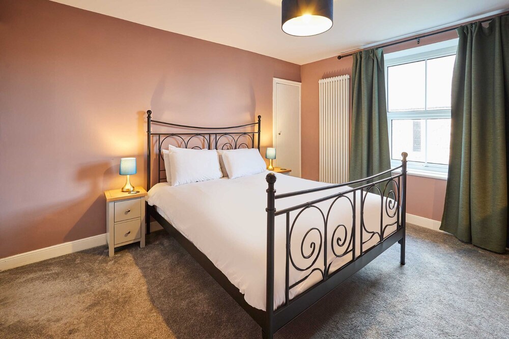 Host Stay Cheviot Street